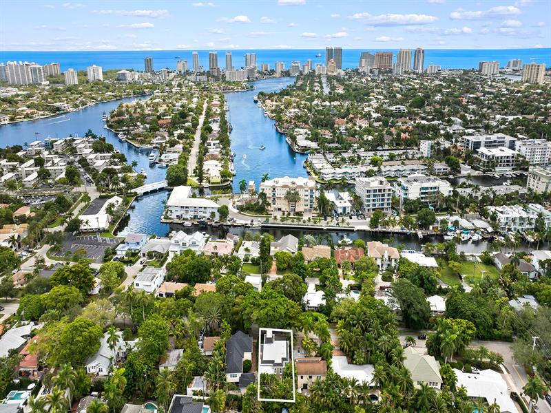 Image 51 of 52 For 525 Victoria Park Rd