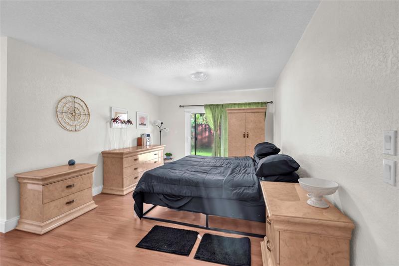Image 25 of 32 For 8621 46th Ct