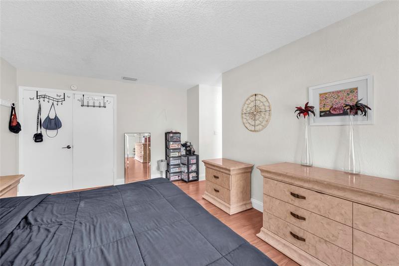 Image 27 of 32 For 8621 46th Ct