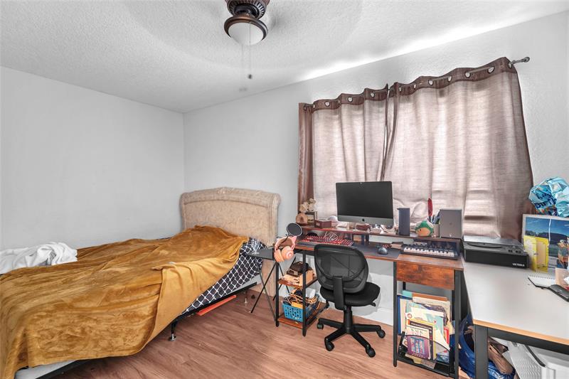 Image 29 of 32 For 8621 46th Ct