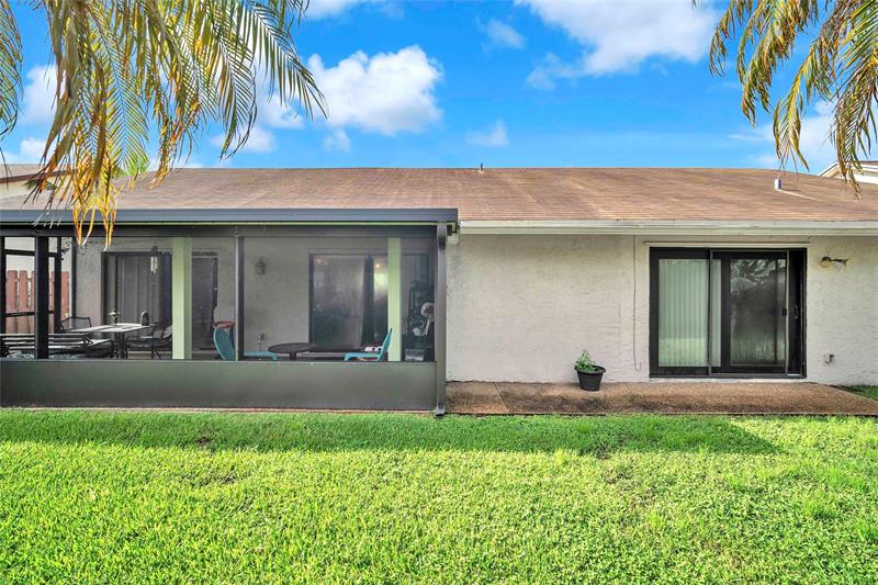 Image 9 of 32 For 8621 46th Ct