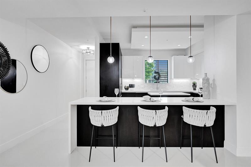 Image 24 of 59 For 3040 Ocean Blvd  N106