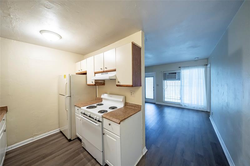 Image 7 of 17 For 420 1st Ave  2