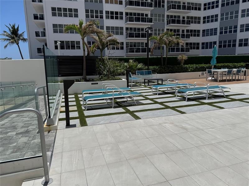 Image 16 of 19 For 3750 Galt Ocean Dr  1108