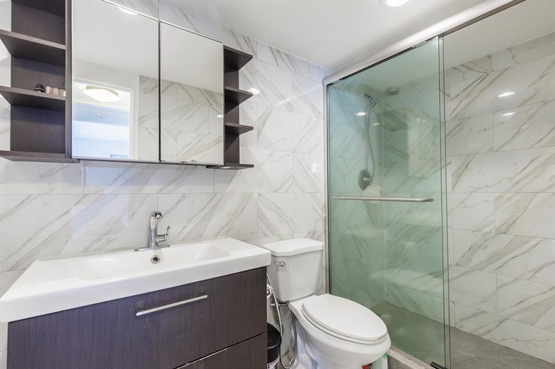 Image 10 of 21 For 3801 Ocean Dr  10s