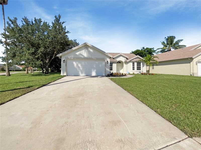 Details for 12785 Meadowbreeze Dr, Wellington, FL 33414