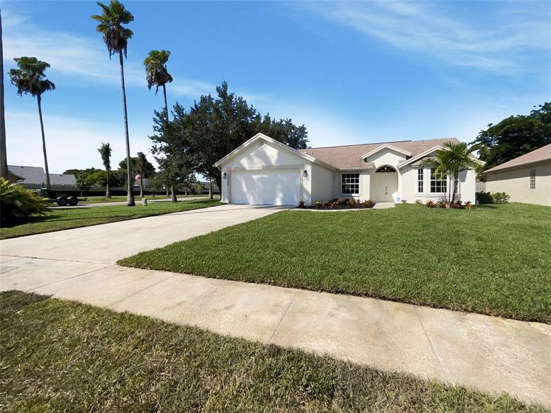 Image 10 of 24 For 12785 Meadowbreeze Dr