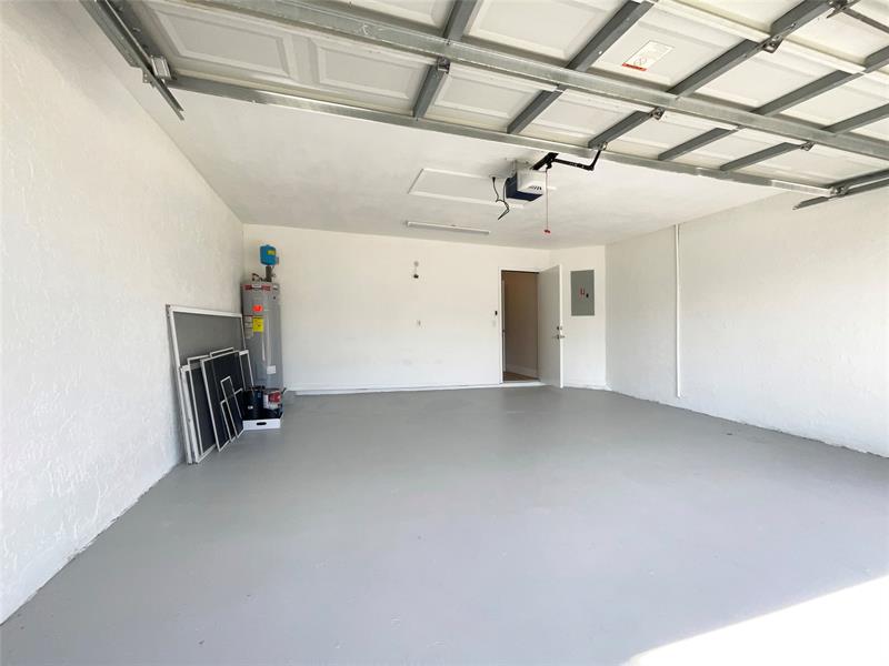 Image 19 of 24 For 12785 Meadowbreeze Dr