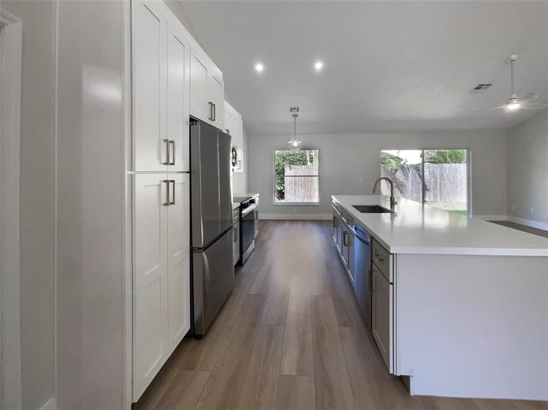 Image 7 of 24 For 12785 Meadowbreeze Dr