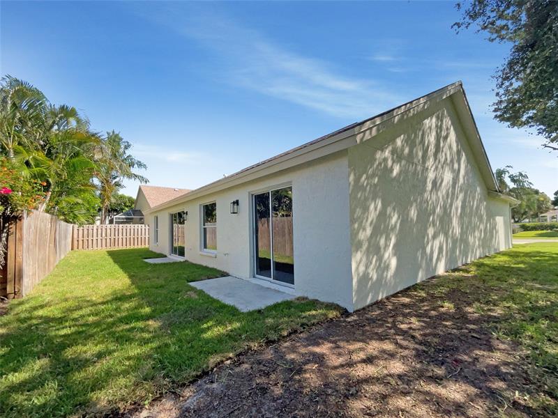 Image 9 of 24 For 12785 Meadowbreeze Dr
