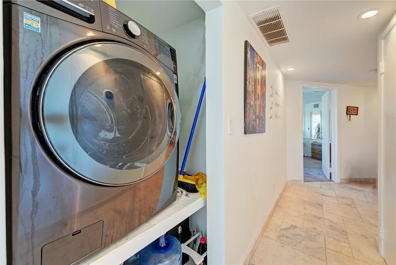 Image 17 of 19 For 888 Intracoastal Dr  4f