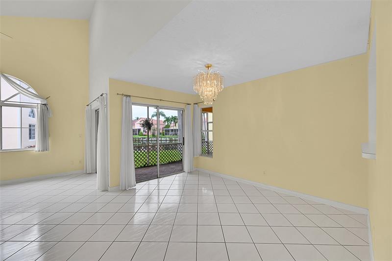 Image 4 of 41 For 1046 6th Ave