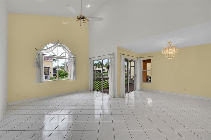 Image 7 of 41 For 1046 6th Ave