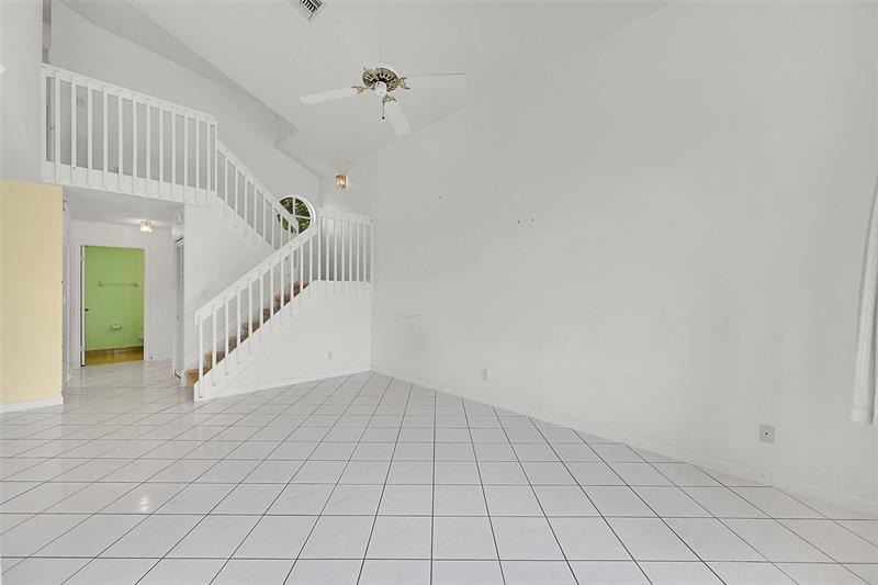 Image 9 of 41 For 1046 6th Ave