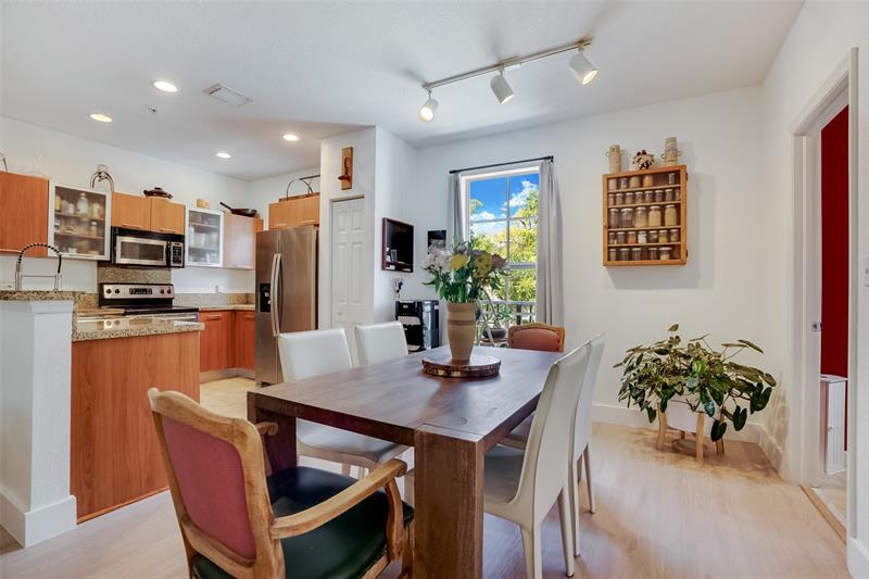 Image 10 of 30 For 2544 14th Ave  105