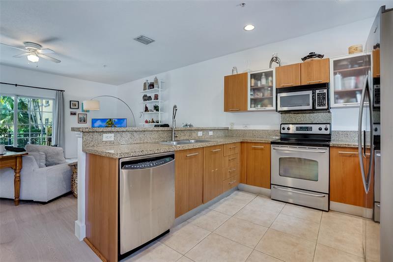 Image 11 of 30 For 2544 14th Ave  105