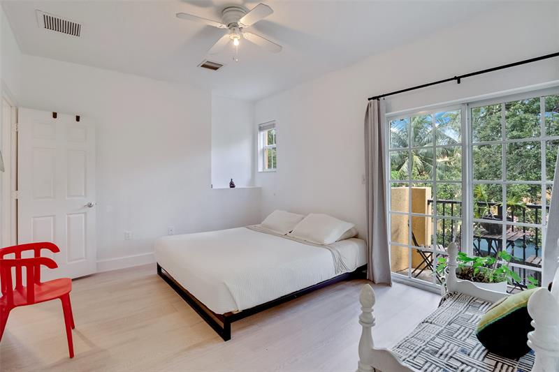 Image 16 of 30 For 2544 14th Ave  105