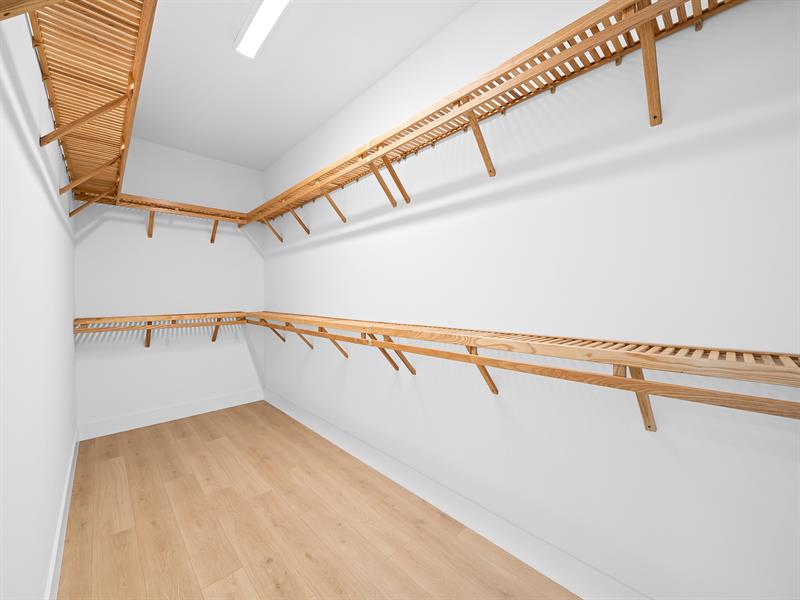 Image 18 of 32 For 1446 23rd Street