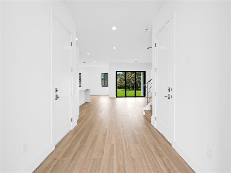 Image 3 of 32 For 1446 23rd Street