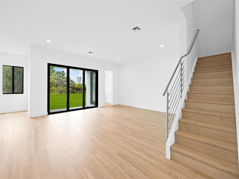 Image 4 of 32 For 1446 23rd Street