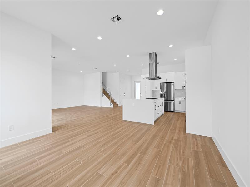 Image 9 of 32 For 1446 23rd Street