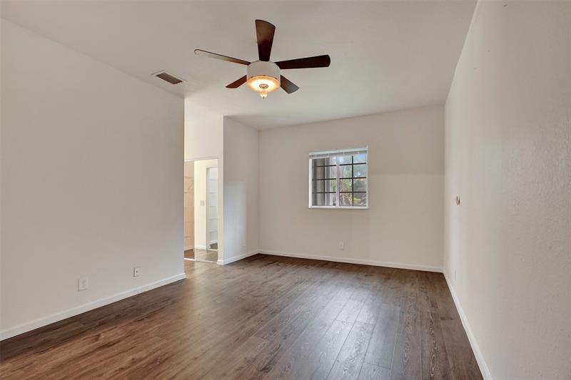 Image 13 of 28 For 3205 33rd St