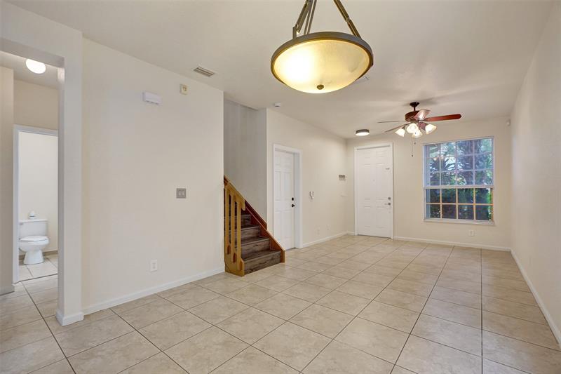 Image 21 of 28 For 3205 33rd St