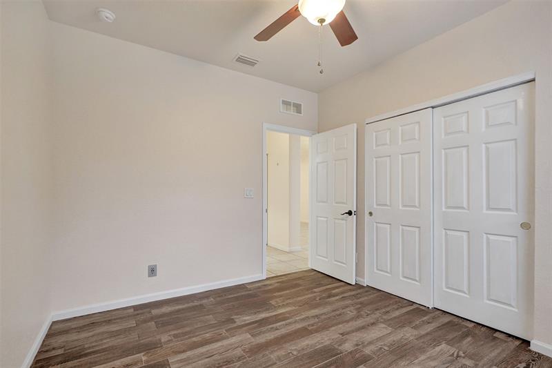 Image 24 of 28 For 3205 33rd St
