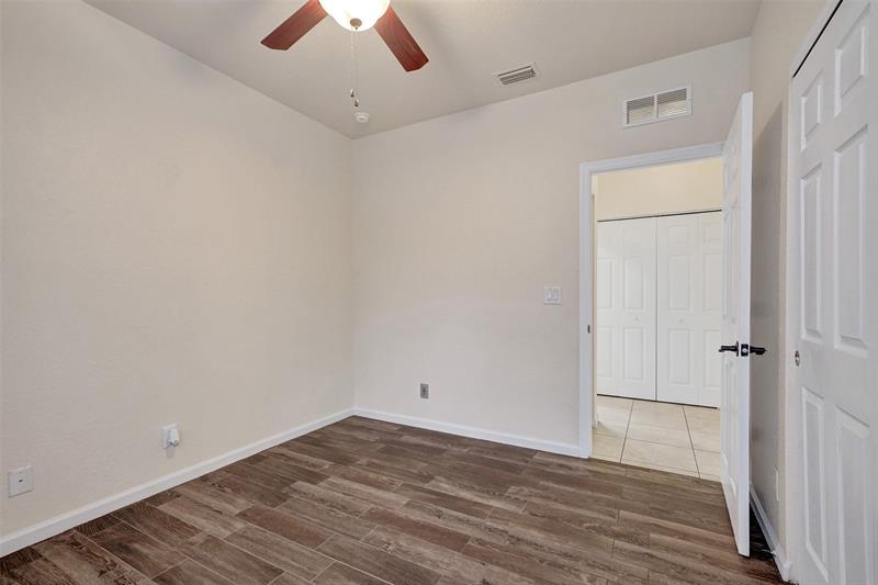 Image 25 of 28 For 3205 33rd St