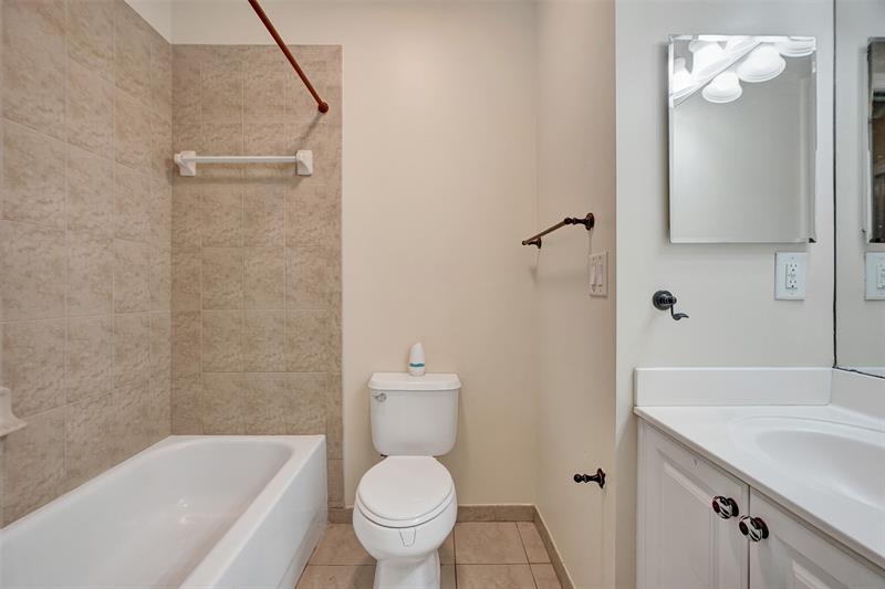 Image 27 of 28 For 3205 33rd St