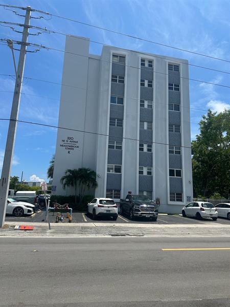 Details for 320 12th Ave  408, Hallandale Beach, FL 33009