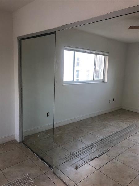 Image 6 of 11 For 677 24th St  601