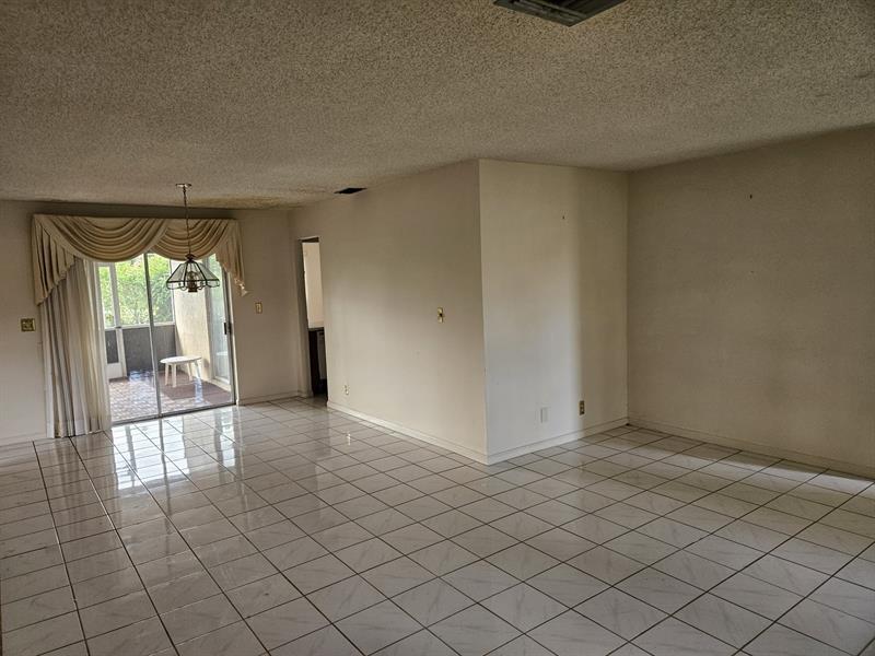 Image 5 of 9 For 8548 24th Ct