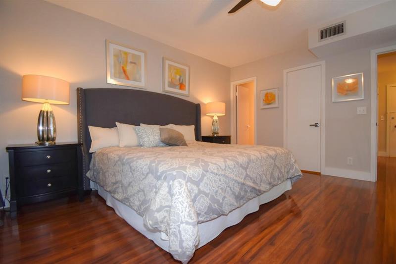 Image 16 of 21 For 2250 66th St  1528