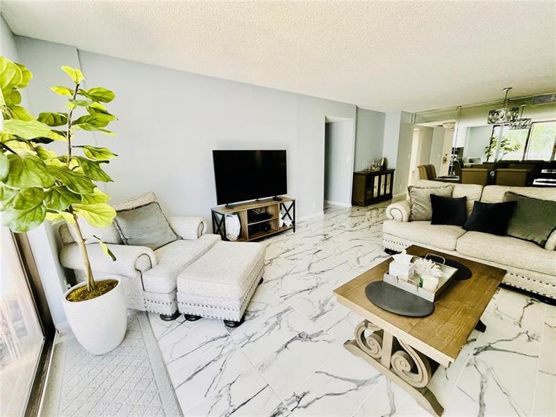 Details for 2500 Parkview Dr  619, Hallandale Beach, FL 33009
