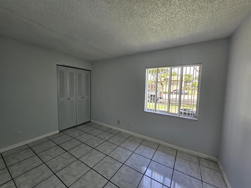 Image 14 of 32 For 2221 59th Way  67-c