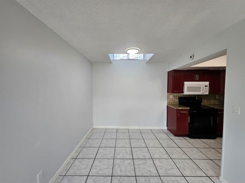 Image 4 of 32 For 2221 59th Way  67-c