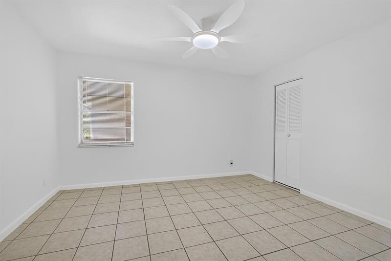 Image 13 of 32 For 126 Sparrow Dr  10-b