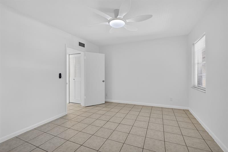 Image 15 of 32 For 126 Sparrow Dr  10-b