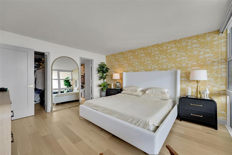 Image 17 of 47 For 2841 Ocean Blvd  1004
