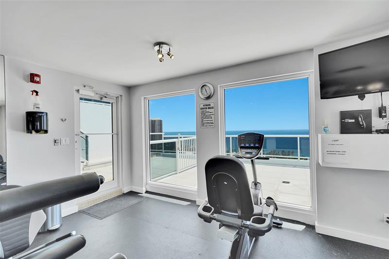 Image 29 of 47 For 2841 Ocean Blvd  1004