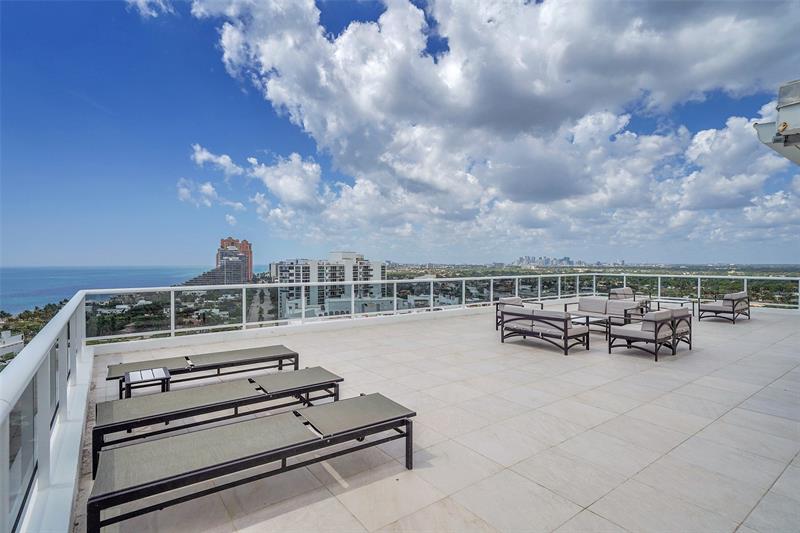 Image 37 of 47 For 2841 Ocean Blvd  1004