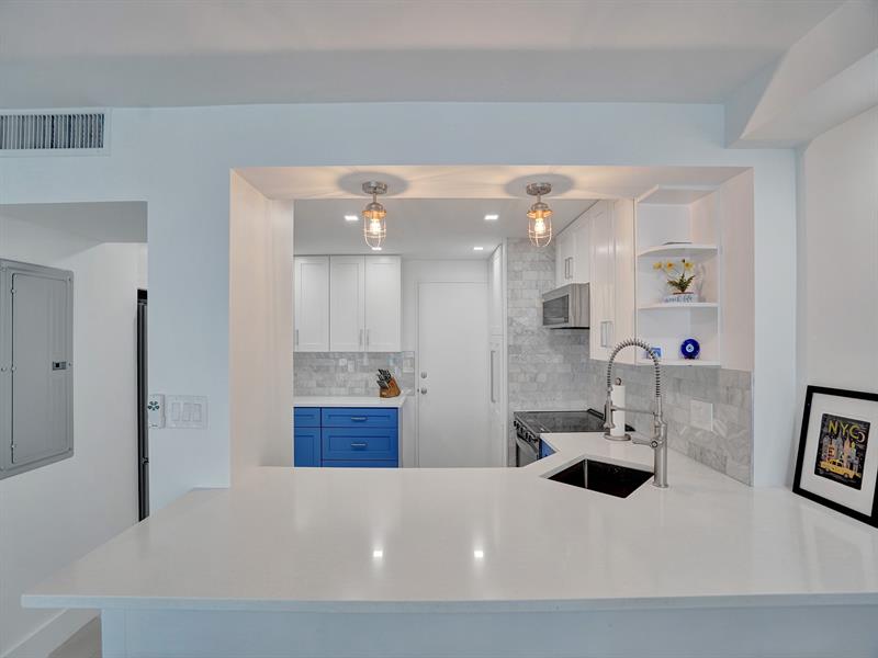 Image 11 of 82 For 3430 Galt Ocean Dr  1504