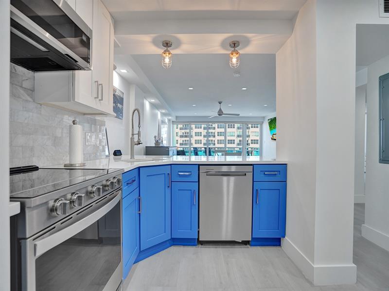 Image 15 of 82 For 3430 Galt Ocean Dr  1504