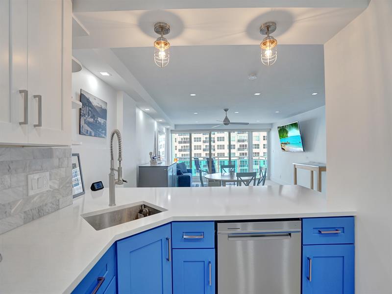 Image 19 of 82 For 3430 Galt Ocean Dr  1504