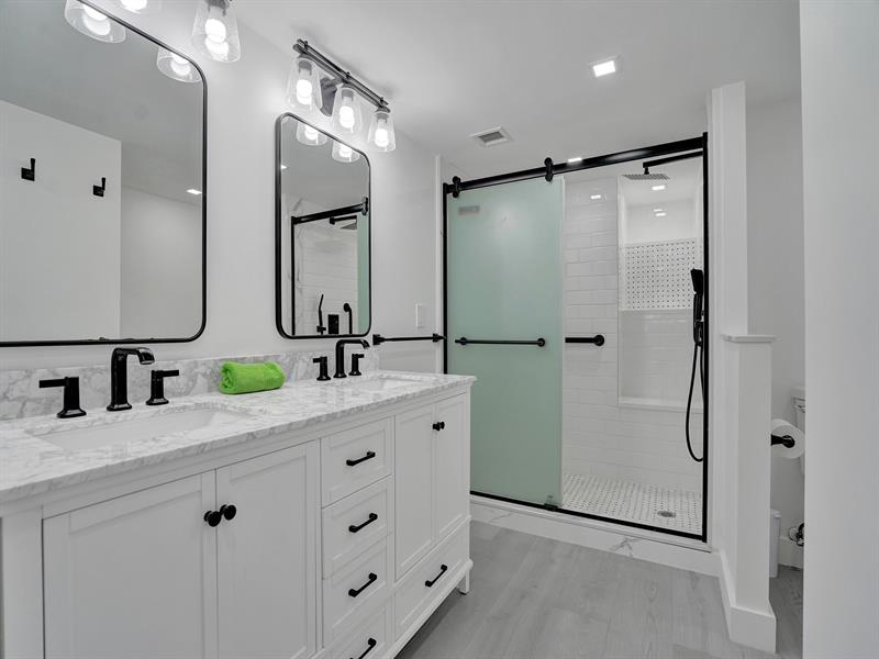 Image 39 of 82 For 3430 Galt Ocean Dr  1504