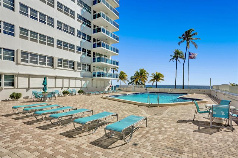 Image 59 of 82 For 3430 Galt Ocean Dr  1504