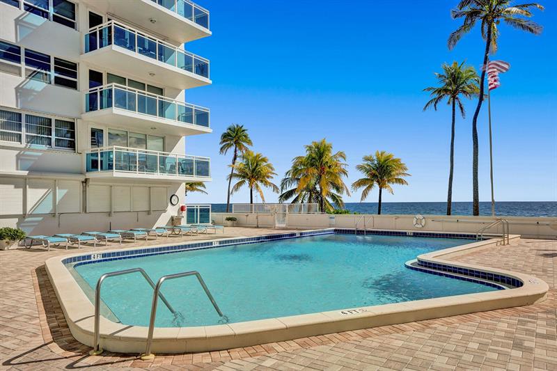 Image 60 of 82 For 3430 Galt Ocean Dr  1504