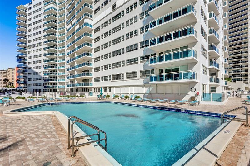 Image 61 of 82 For 3430 Galt Ocean Dr  1504