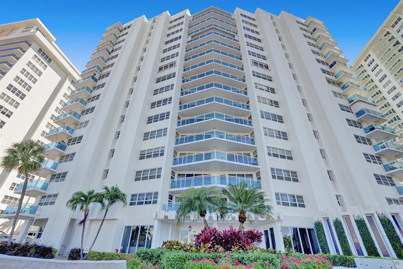 Image 64 of 82 For 3430 Galt Ocean Dr  1504